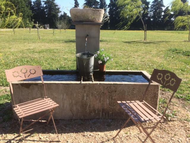 Safraniere Des Sorgues Guest House Le Thor Eksteriør bilde